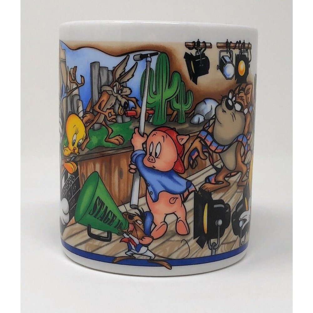 WB Stage 16 Las Vegas Looney Tunes Coffee Mug Bugs Bunny Daffy Duck Taz Tweety